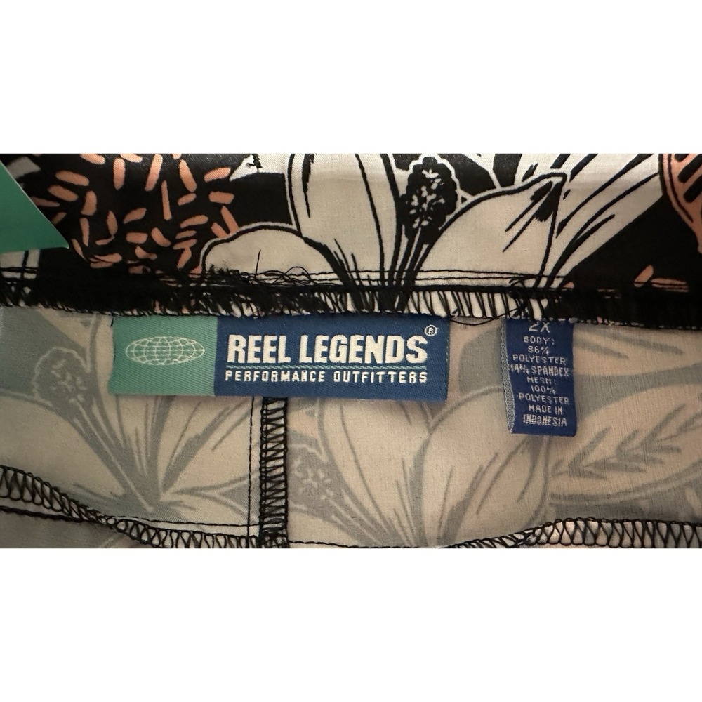 NWT Reel Legends Adventure Women's Fishing Shorts.  Midnight Luau‎  Size 2X - Picture 5 of 5
